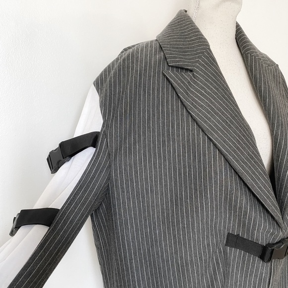 H-4 GREY WHITE STRIPED SIDE RELEASE BUCKLE STRAPS BACK PATCH BOYFRIEND BLAZER - Picture 4 of 10
